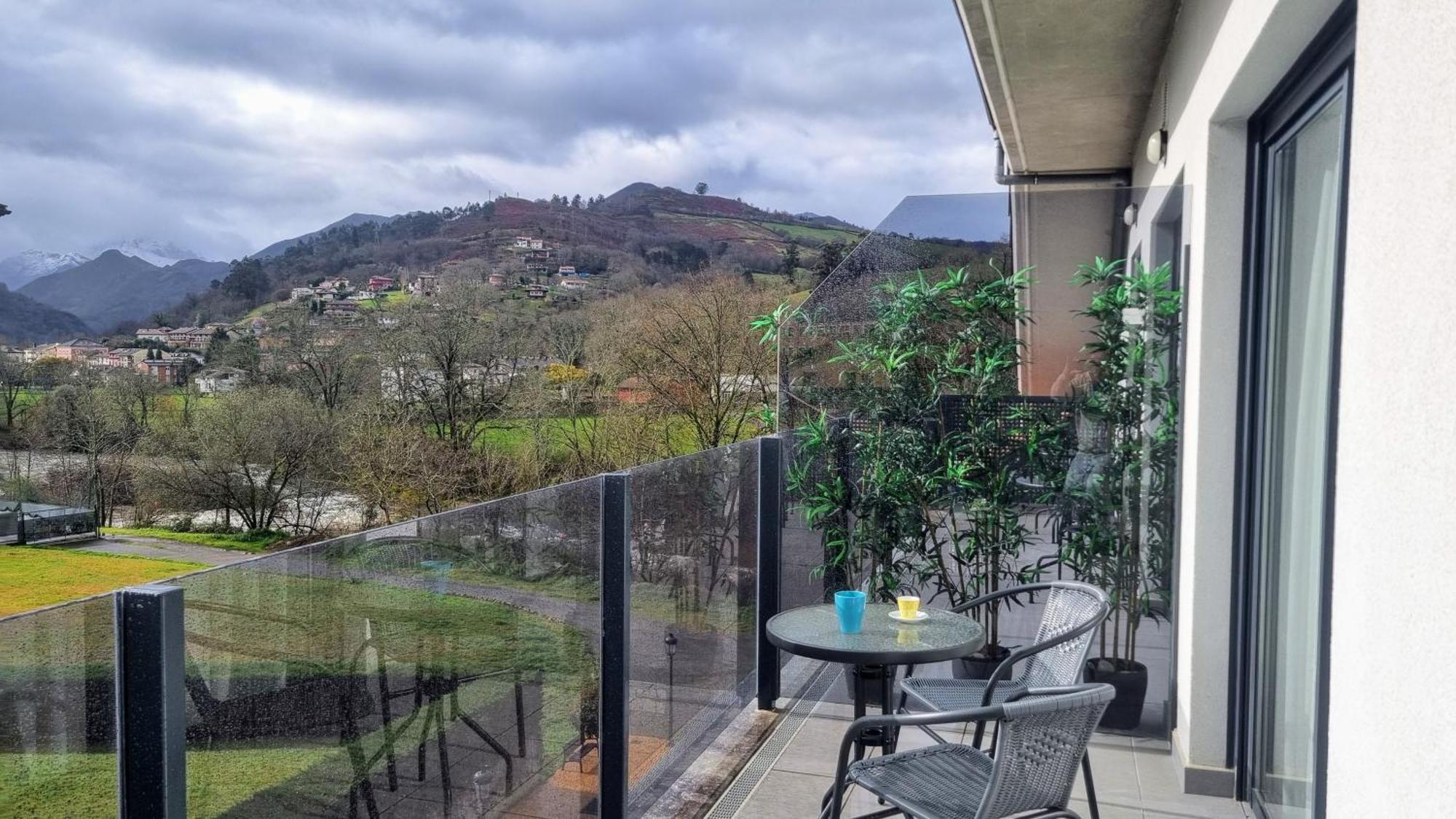 Cangas De Onis A Orillas Del Rio Sella 外观 照片